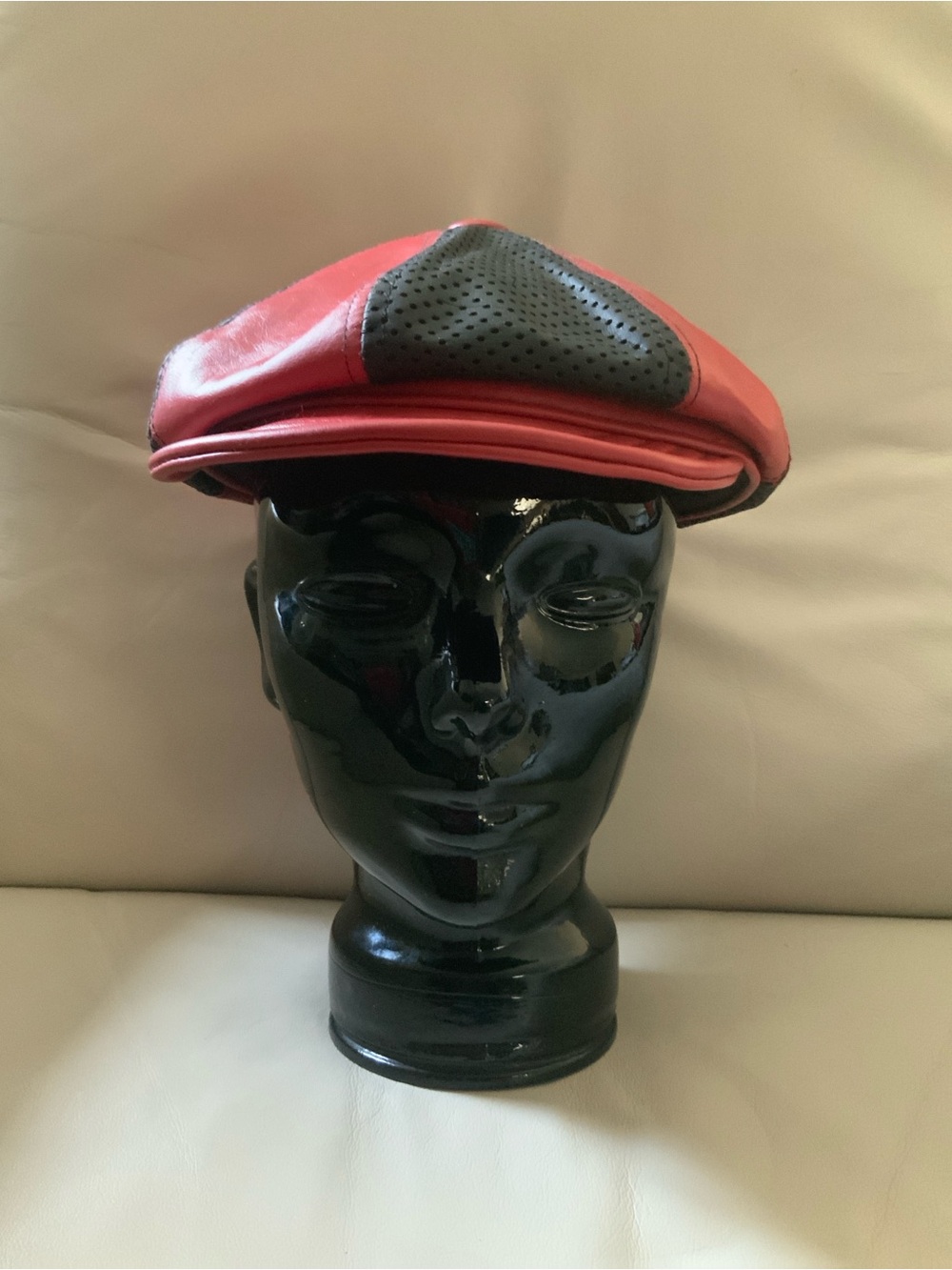 Vtg BRONER all leather newsboy old skool hat. Good condition. Unisex Sz. Large.